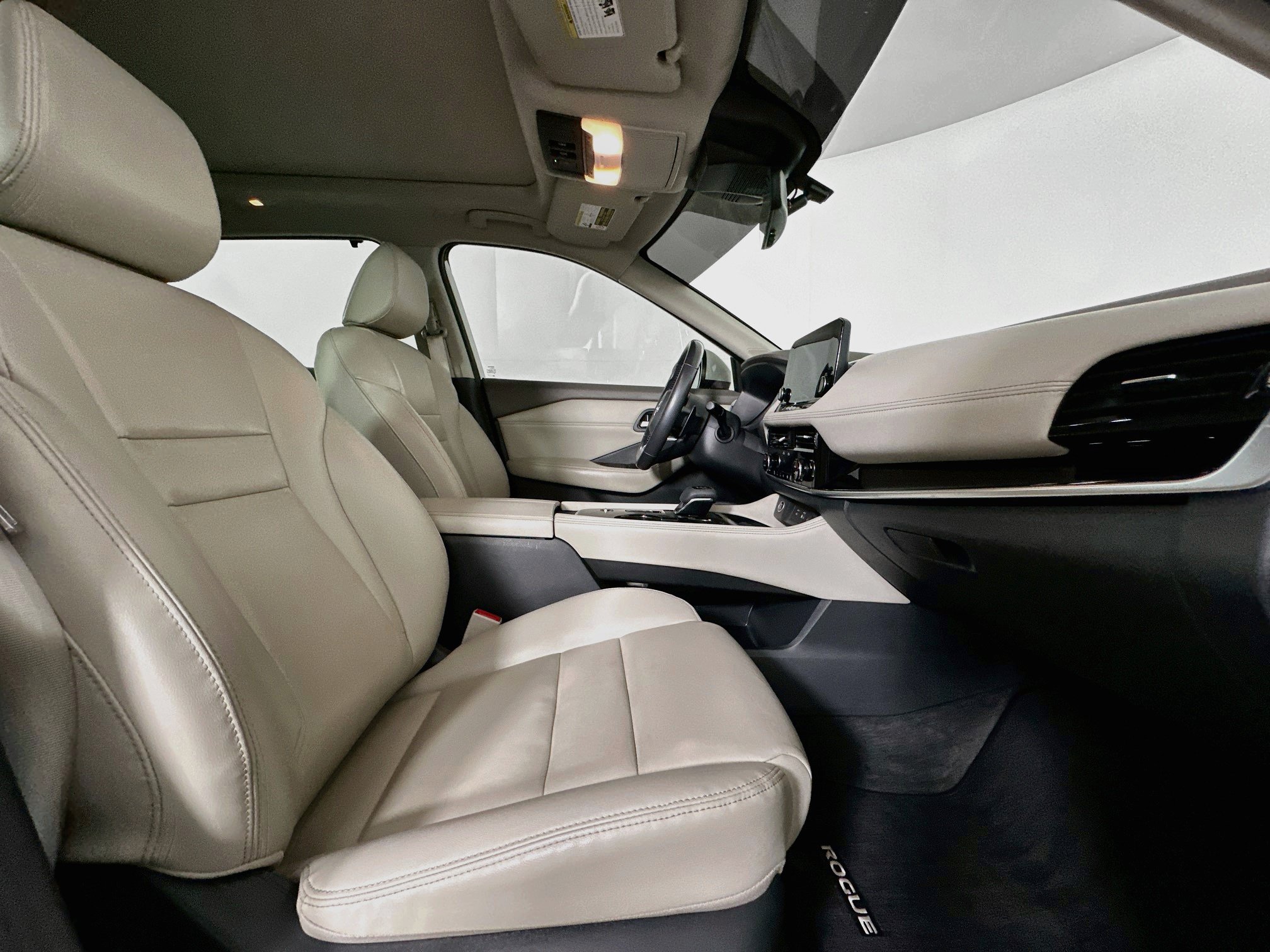 Used 2023 Nissan Rogue SL w/ SL Premium Package FWD image 32
