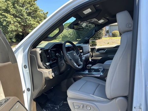 New 2026 Chevrolet Silverado 1500 LTZ w/ LTZ Convenience Package II image 38