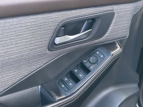 Certified 2023 Nissan Rogue SV AWD/4WD image 14