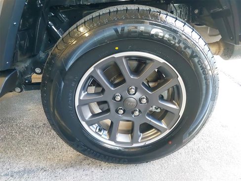 Used 2020 Jeep Gladiator Overland image 39