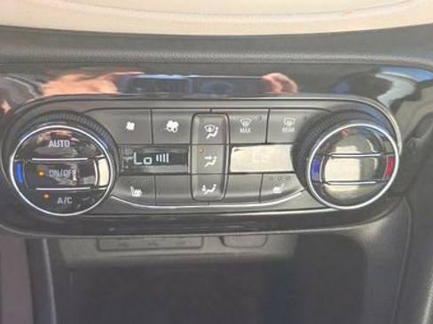 Used 2021 Buick Encore GX Select w/ Advanced Technology Package AWD/4WD image 22