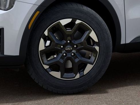 New 2026 Kia Sorento S FWD image 9