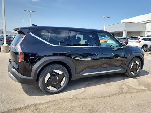 New 2026 Kia EV9 Light image 2