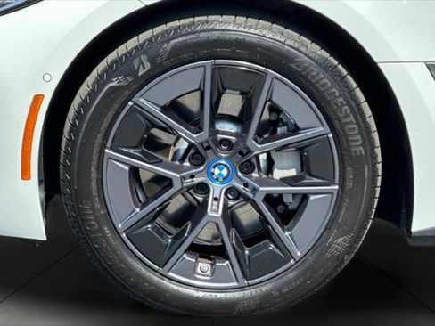 Used 2023 BMW i4 eDrive35 w/ Premium Package image 25