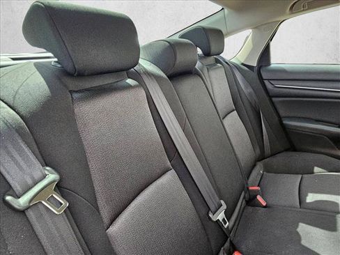 Used 2018 Honda Accord EX image 15