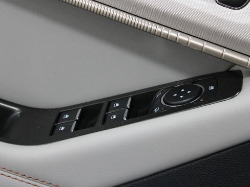 Used 2025 Ford Explorer Active w/ Active Comfort Package image 44