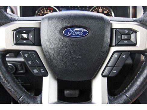 Used 2015 Ford F150 Platinum w/ Equipment Group 701A Luxury AWD/4WD image 17