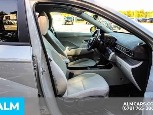 Used 2024 Hyundai Kona SEL FWD image 20