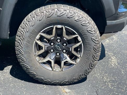 Certified 2024 Chevrolet Colorado ZR2 w/ Technology Package AWD/4WD image 10