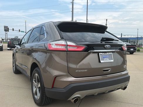Used 2019 Ford Edge SEL w/ Equipment Group 201A AWD/4WD image 14