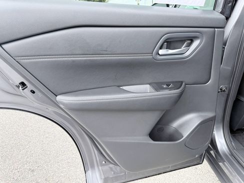 Used 2026 Nissan Rogue SL AWD/4WD image 31