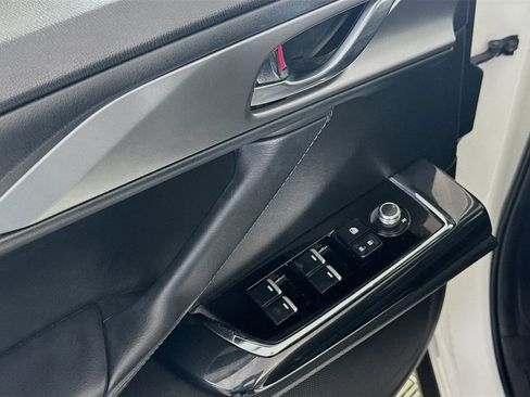 Used 2019 MAZDA CX-9 Touring FWD image 18