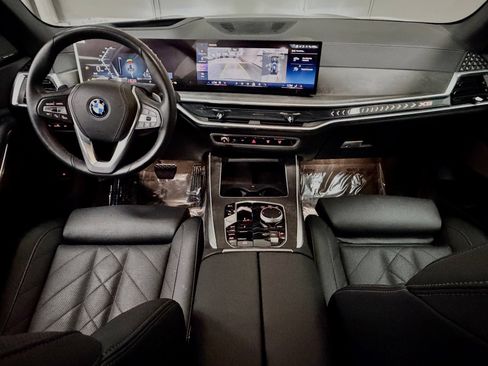 Used 2026 BMW X5 xDrive50e AWD/4WD image 35