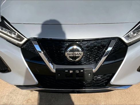 Used 2022 Nissan Maxima SV w/ Floor Mat Group FWD image 28
