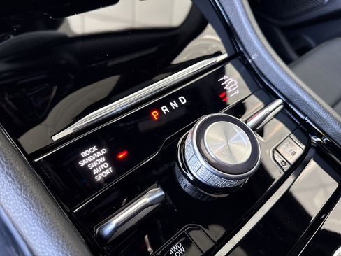 Used 2024 Jeep Grand Cherokee Overland w/ Trailer Tow Package image 25