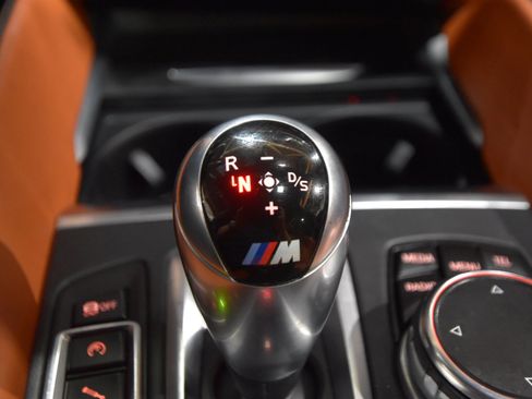 Used 2016 BMW X5 M image 47