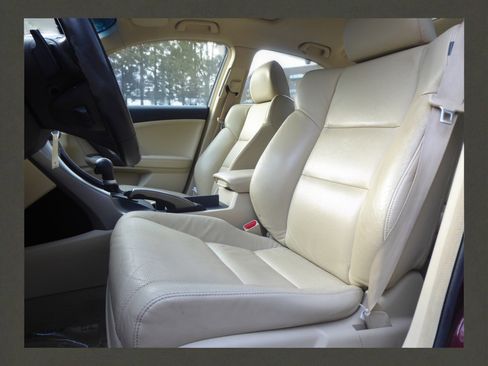 Used 2009 Acura TSX Sedan image 16