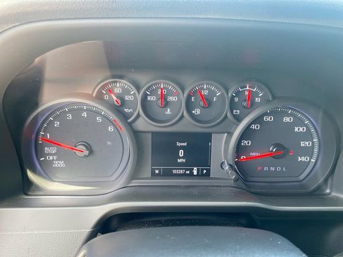 Used 2020 Chevrolet Silverado 1500 Custom w/ Custom Value Package RWD image 20