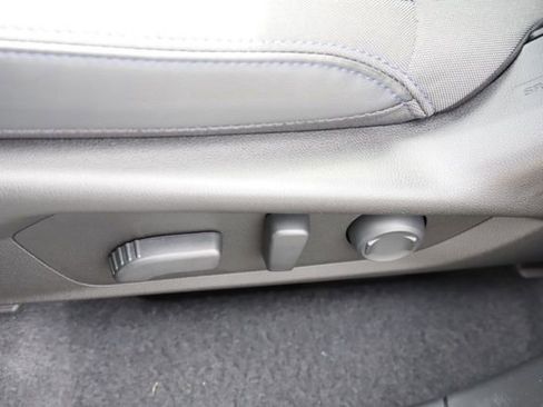 Used 2025 Subaru Forester Premium image 15