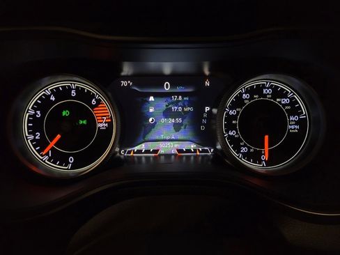 Used 2020 Jeep Cherokee Limited w/ Technology Group image 23