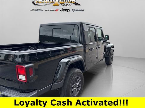 New 2025 Jeep Gladiator Sport image 7