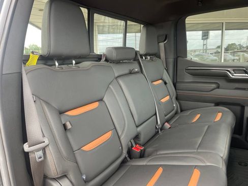 Used 2024 GMC Sierra 1500 AT4 w/ Technology Package AWD/4WD image 19