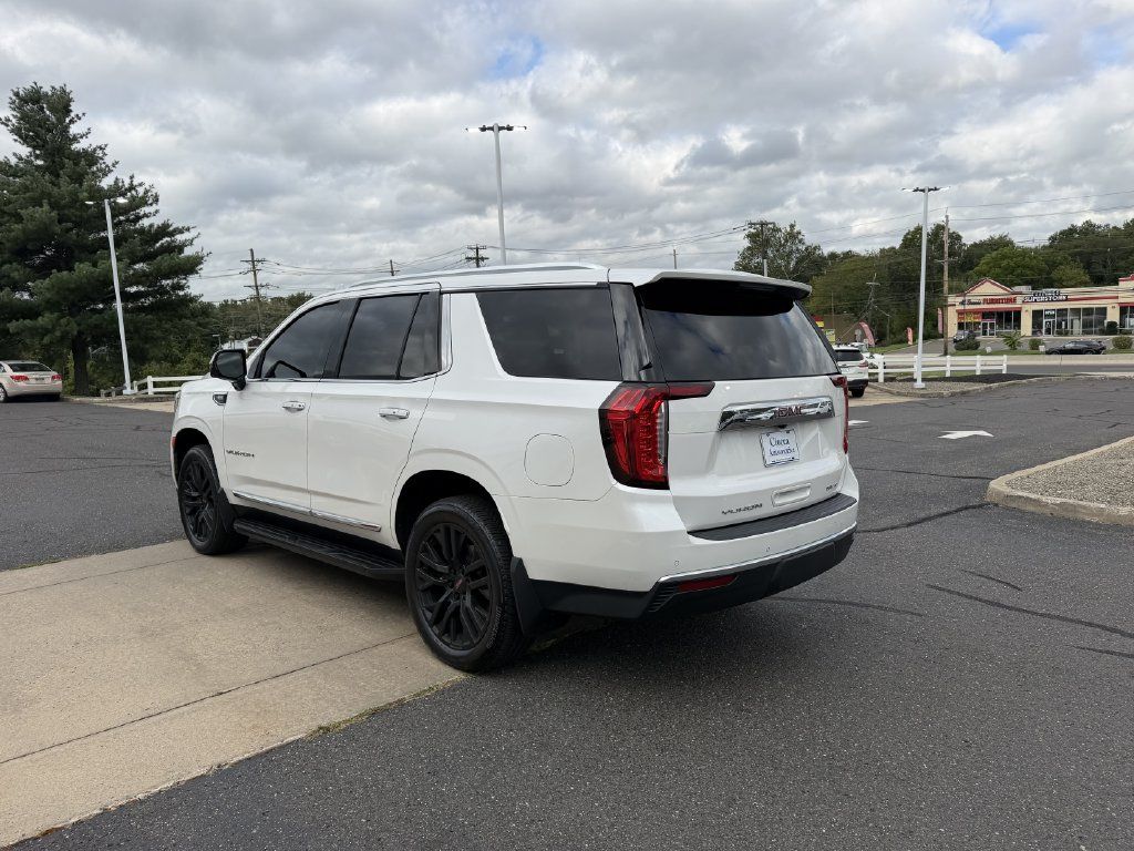 Used 2021 GMC Yukon SLT w/ Rear Media and Nav Package AWD/4WD image 5