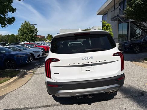 Used 2022 Kia Telluride SX w/ SX Prestige Package AWD/4WD image 13
