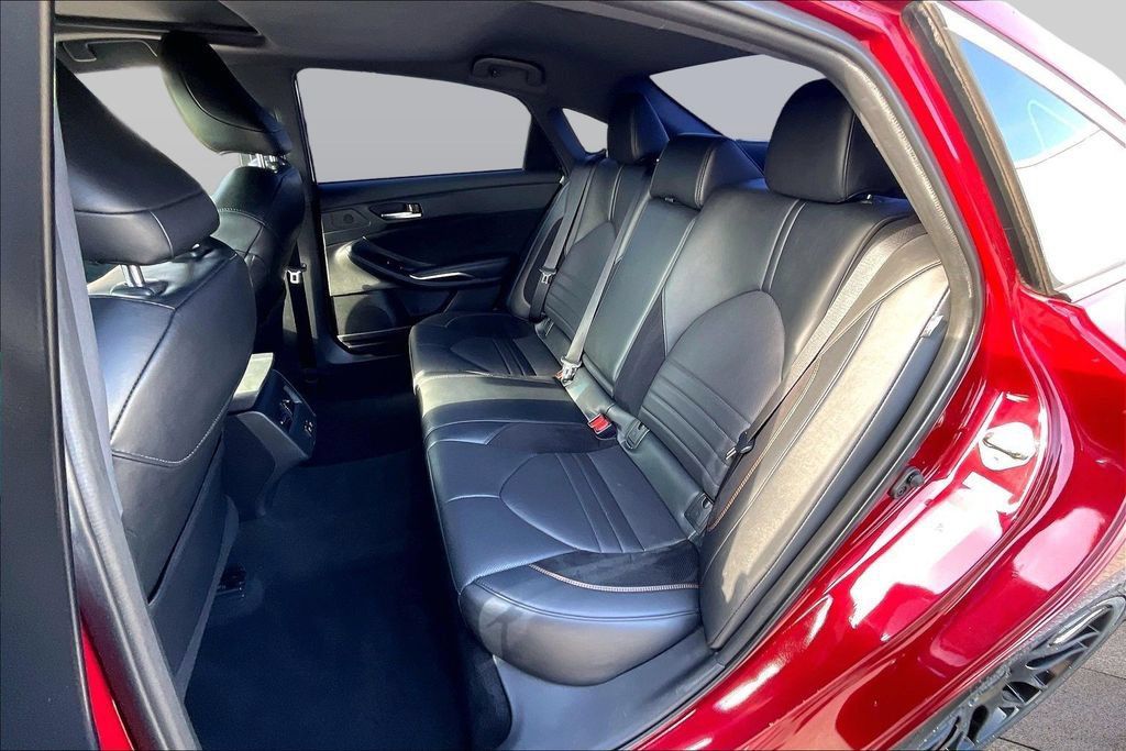 Used 2019 Toyota Avalon XSE FWD image 26
