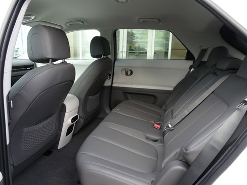 New 2026 Hyundai Ioniq 5 SEL image 15