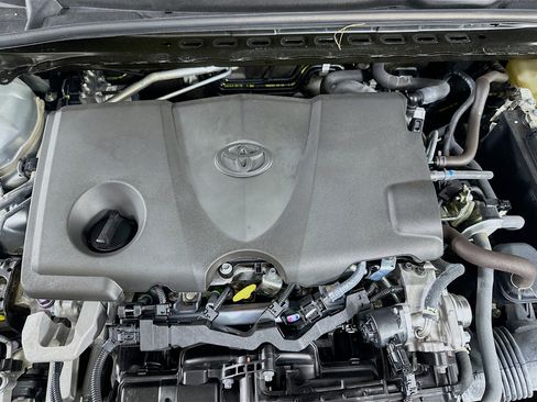 Used 2024 Toyota Camry SE FWD image 31