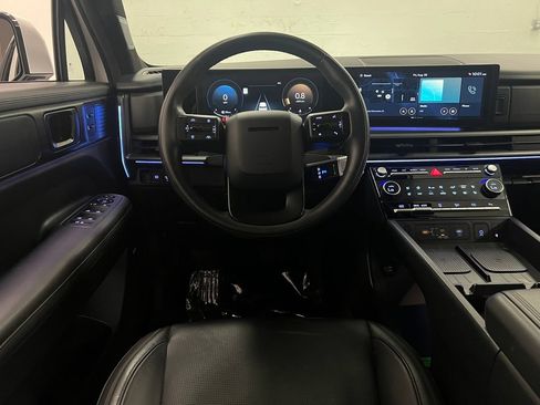 Used 2024 Hyundai Santa Fe Calligraphy w/ Tow & Go Package FWD image 15