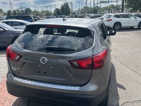 Used 2018 Nissan Rogue Sport S w/ S Appearance Package FWD image 8