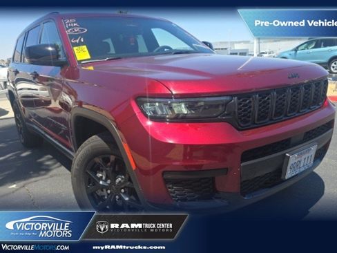 Certified 2025 Jeep Grand Cherokee L Altitude AWD/4WD image 1
