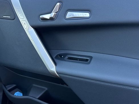 Certified 2025 BMW iX xDrive50 w/ Premium Package image 20