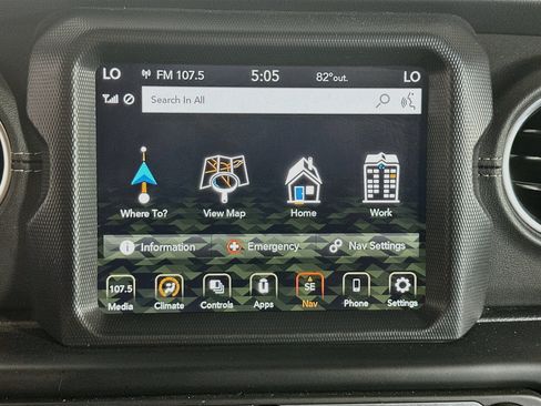 Used 2023 Jeep Wrangler Unlimited Sahara AWD/4WD image 21