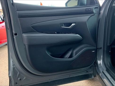 Used 2025 Hyundai Tucson Limited FWD image 22
