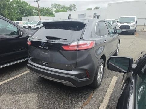 Used 2024 Ford Edge SEL w/ Convenience Package AWD/4WD image 2