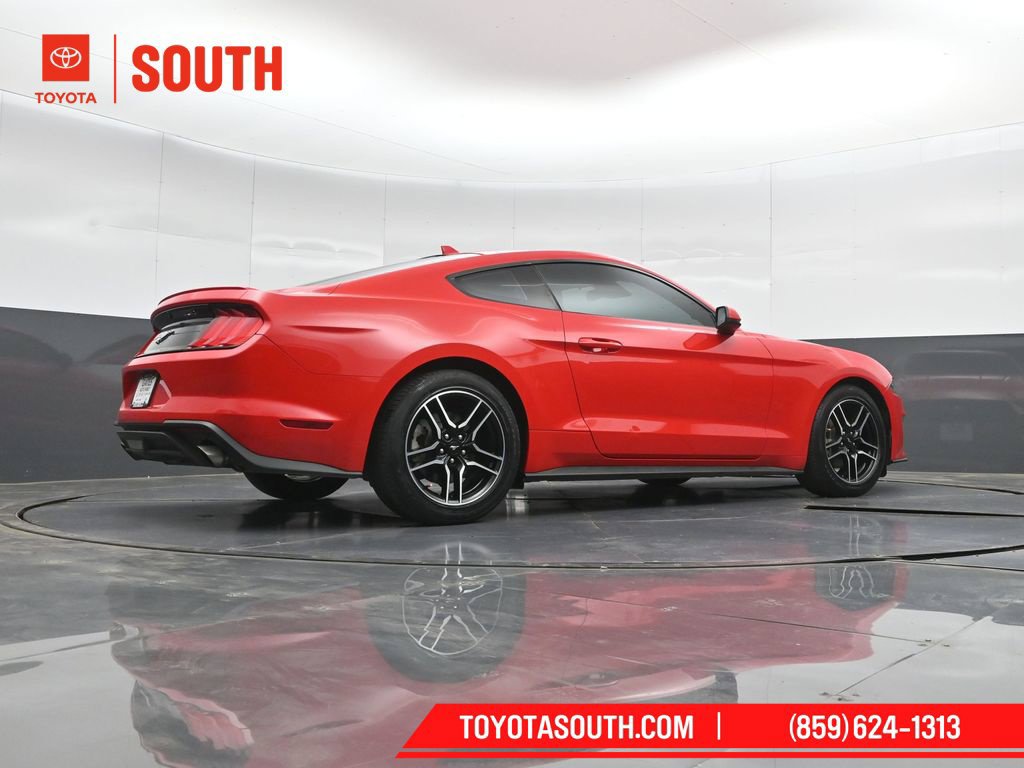 Used 2022 Ford Mustang Premium RWD image 31