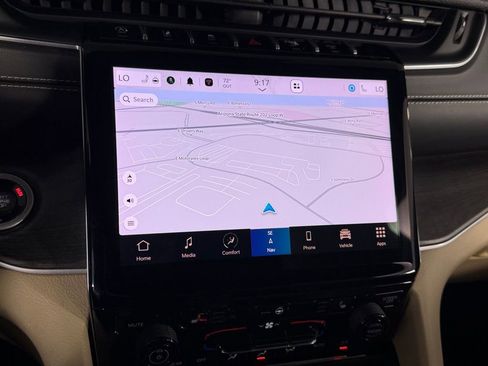 Used 2024 Jeep Grand Cherokee L Limited w/ Trailer Tow Package image 17