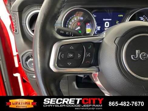 Used 2023 Jeep Wrangler Unlimited Rubicon 4xe w/ Cold Weather Group AWD/4WD image 14