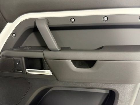 New 2025 Land Rover Defender 110 S image 27
