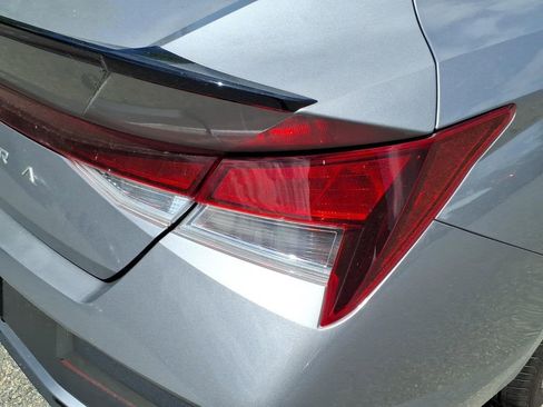 Used 2025 Hyundai Elantra Sport FWD image 13