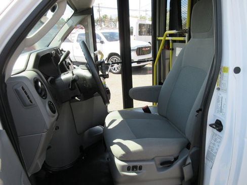 Used 2017 Ford E-450 and Econoline 450 Super Duty w/ Shuttle Bus Prep Package RWD image 7