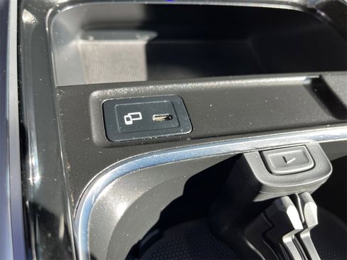 Certified 2021 Mercedes-Benz GLB 250 GLB 250 image 25