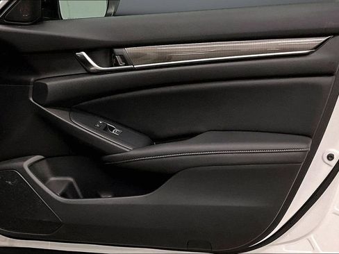 Used 2020 Honda Accord Sport image 28