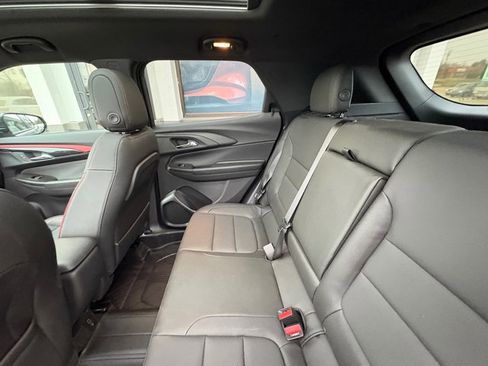 Used 2025 Chevrolet TrailBlazer RS w/ Convenience Package image 18