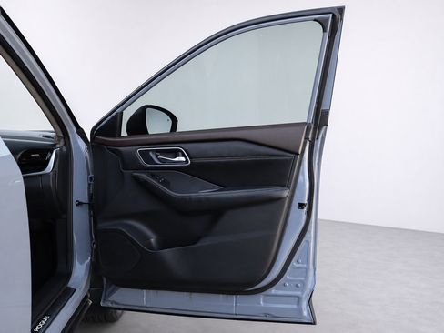 Used 2022 Nissan Rogue Platinum w/ Head-Up Display Package FWD image 20