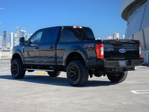 Used 2017 Ford F250 Lariat w/ Lariat Ultimate Package image 3