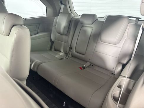 Used 2015 Honda Odyssey Touring Elite image 23